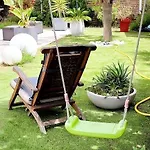 아파트 French Riviera-Saint-Raphael- Suite & Jardin Prive *