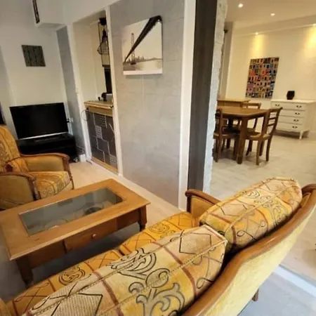 French Riviera-Saint-Raphael- Suite & Jardin Prive 아파트 Saint-Raphaël