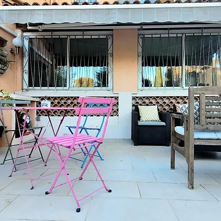 French Riviera-Saint-Raphael- Suite & Jardin Prive